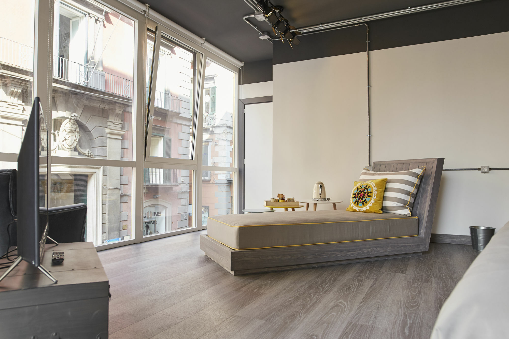 Toledo Loft Hotel Napoli Bagian luar foto